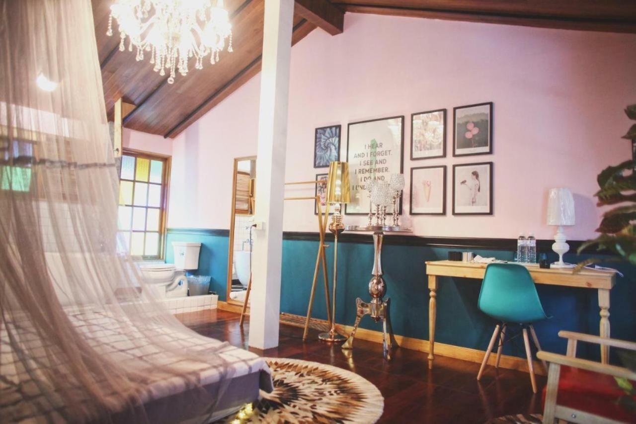 Отель T-House Bkk 2Floors Near Bts With Swimming Pool And Free Wifi Бангкок Экстерьер фото