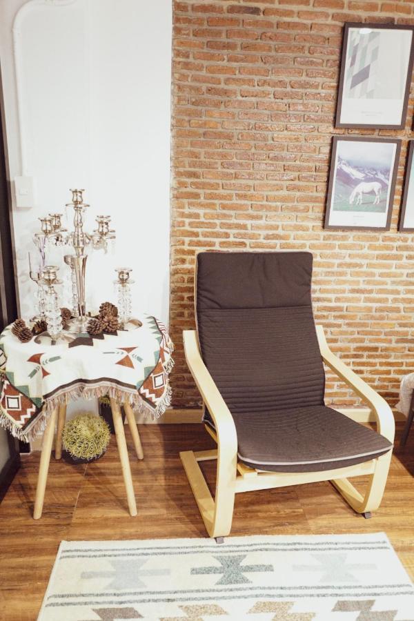 Отель T-House Bkk 2Floors Near Bts With Swimming Pool And Free Wifi Бангкок Экстерьер фото